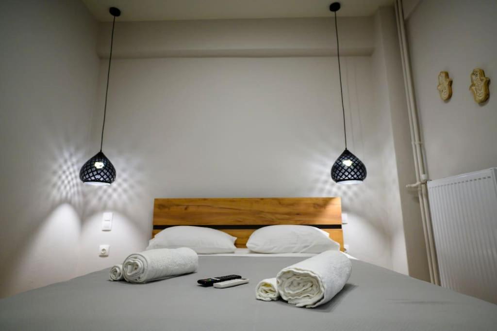 Boho 2 Bdr Luxury Meets The East Apartment Атина Екстериор снимка