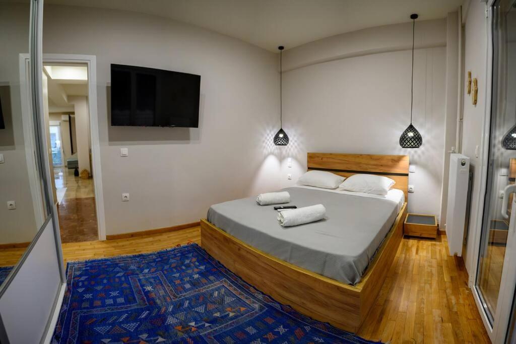 Boho 2 Bdr Luxury Meets The East Apartment Атина Екстериор снимка