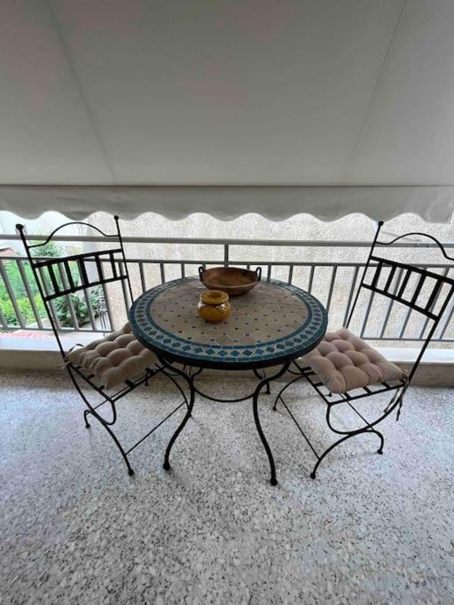 Boho 2 Bdr Luxury Meets The East Apartment Атина Екстериор снимка